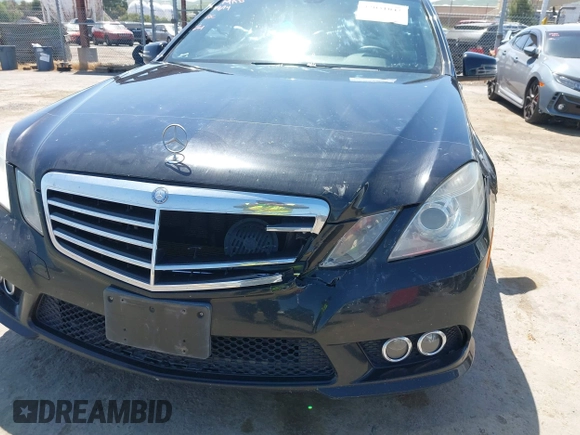 2010 Mercedes-Benz E-Class E 350 Luxury with VIN WDDHF5GB0AA072193, listed as a IAAI auction lot 42031041 with 152,969 mi miles. Bid and sale history available at carsss.com. Image 6.