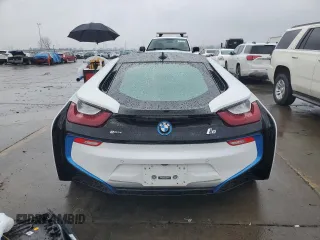 2017 BMW i8 z VIN WBY2Z2C39HV676797, wystawiony jako Copart lot #87025394 z przebiegiem 51 543 mil mil oraz Szkoda całkowita • Salvage title. Historia ofert i sprzedaży dostępna na DreamBid. Obrazek 6.