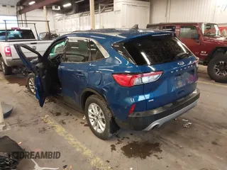 2022 Ford Escape SE z VIN 1FMCU9G69NUB98928, wystawiony jako IAAI lot #41074945 z przebiegiem 8 479 mil mil oraz . Historia ofert i sprzedaży dostępna na DreamBid. Obrazek 3.
