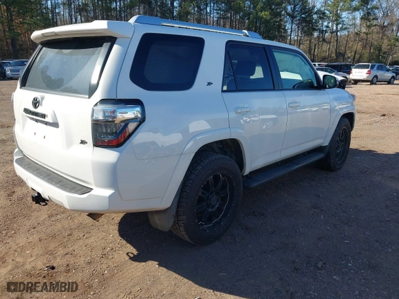 2017 Toyota 4Runner SR5 with VIN JTEZU5JRXH5152254, listed as a IAAI auction lot 41601682 with 88,827 mi miles. Bid and sale history available at carsss.com. Image 4.