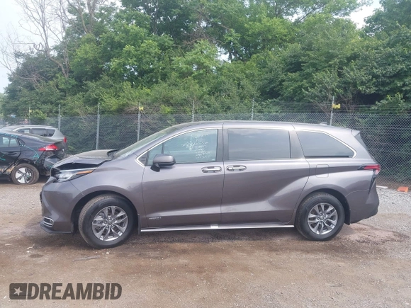 2021 Toyota Sienna XLE with VIN 5TDYSKFC9MS014413, listed as a IAAI auction lot 42449852 with 111,712 mi miles and . Bid and sale history available at DreamBid. Image 14.