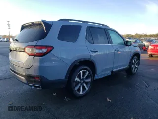 2024 Honda Pilot Touring with VIN 5FNYG1H72RB006807, listed as a Copart auction lot 77688243 with 1,331 mi miles and Salvage Title. Bid and sale history available at carsss.com. Image 3.