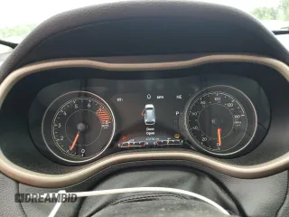 2017 Jeep Cherokee Limited z VIN 1C4PJMDS1HW638040, wystawiony jako Copart lot #59277955 z przebiegiem 43 196 mil mil oraz Szkoda całkowita • Salvage title. Historia ofert i sprzedaży dostępna na DreamBid. Obrazek 9.