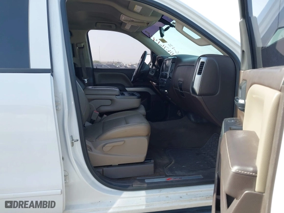 2015 Chevrolet Silverado 1500 LT with VIN 3GCUKREC1FG289851, listed as a IAAI auction lot 41676144 with 131,633 mi miles. Bid and sale history available at carsss.com. Image 5.