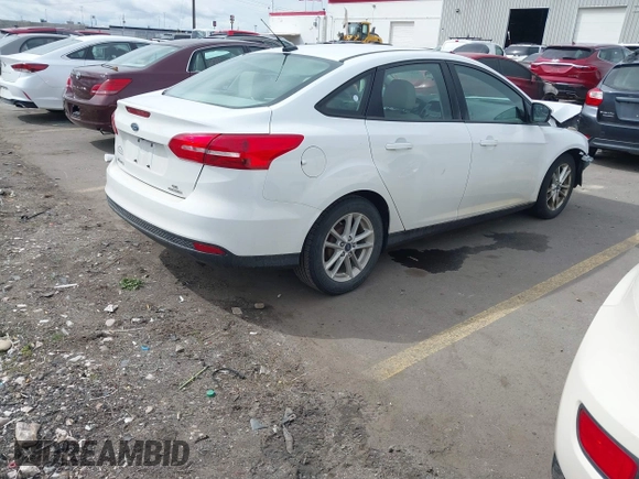 2016 Ford Focus SE with VIN 1FADP3F21GL365163, listed as a IAAI auction lot 41845002 with 187,070 mi miles. Bid and sale history available at carsss.com. Image 4.