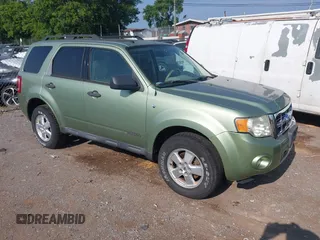 2008 Ford Escape XLT with VIN 1FMCU93188KA89855, listed as a IAAI auction lot 42581640 with 172,576 mi miles and . Bid and sale history available at DreamBid. Image 1.