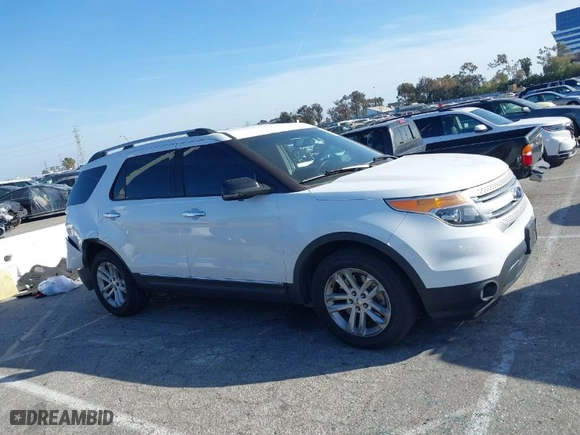 2014 Ford Explorer XLT with VIN 1FM5K7D98EGC24211, listed as a IAAI auction lot 41720341 with 73,903 mi miles. Bid and sale history available at carsss.com. Image 13.