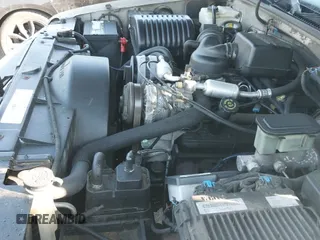 1999 Chevrolet Tahoe с VIN 1GNEK13R8XJ323790, выставлен на аукционе IAAI как лот 43210821 с пробегом 206 098 миль миль и . История ставок и продаж доступна на DreamBid. Изображение 12.