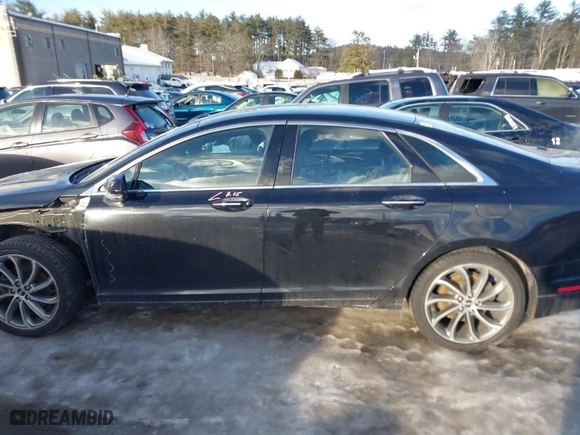 2019 Lincoln MKZ Reserve I with VIN 3LN6L5D96KR627789, listed as a IAAI auction lot 41559713 with NaN miles. Bid and sale history available at carsss.com. Image 14.