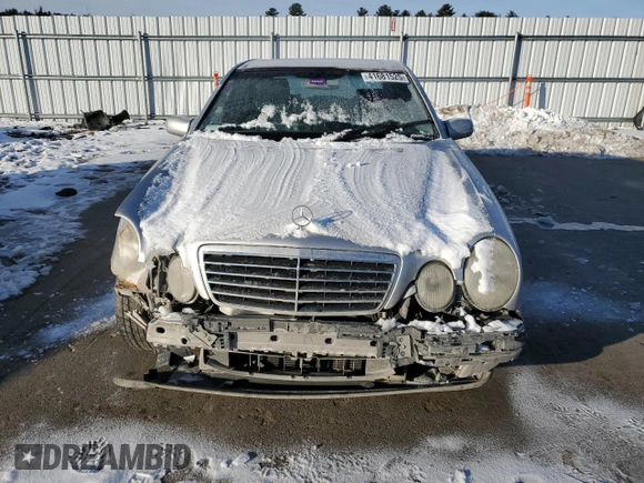 2001 Mercedes-Benz E-Class AWD with VIN WDBJF82J91X045050, listed as a Copart auction lot 41681525 with 0 mi miles and Salvage Title. Bid and sale history available at carsss.com. Image 5.