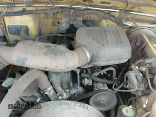 2000 Jeep Wrangler SE с VIN 1J4FA29P9YP798840, выставлен на аукционе IAAI как лот 42704312 с пробегом 156 309 миль миль и . История ставок и продаж доступна на DreamBid. Изображение 18.