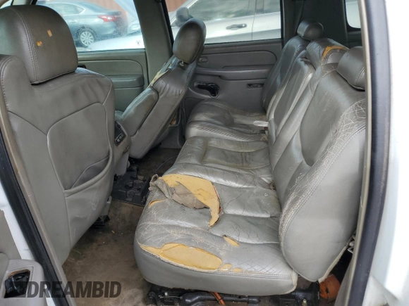 2004 Chevrolet Suburban LT with VIN 3GNEC16ZX4G108997, listed as a Copart auction lot 84874464 with 0 mi miles and Clean Title. Bid and sale history available at carsss.com. Image 11.