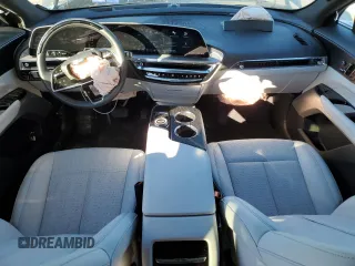 2024 Cadillac LYRIQ Sport z VIN 1GYKPWRK9RZ123889, wystawiony jako Copart lot #80591984 z przebiegiem 3 036 mil mil oraz Szkoda całkowita • Salvage title. Historia ofert i sprzedaży dostępna na DreamBid. Obrazek 8.
