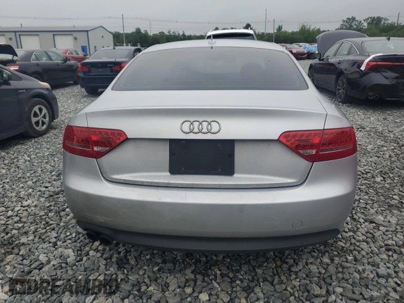 2011 Audi A5 Premium Plus z VIN WAULFAFR9BA007465, wystawiony jako Copart lot #60193325 z przebiegiem 90 951 mil mil oraz Czysty tytuł • Clean title. Historia ofert i sprzedaży dostępna na DreamBid. Obrazek 6.