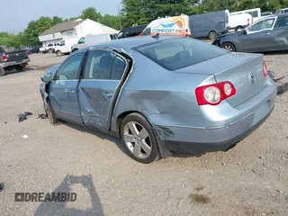 2007 Volkswagen Passat Wolfsburg Edition with VIN WVWAK73C77P152906, listed as a IAAI auction lot 42404087 with Not provided miles and . Bid and sale history available at DreamBid. Image 3.
