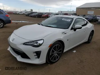 2020 Toyota 86 with VIN JF1ZNAA13L8752809, listed as a Copart auction lot 60255914 with 28,568 mi miles and Salvage Title. Bid and sale history available at carsss.com. Image 1.