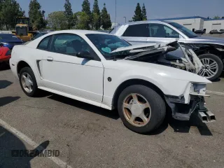 2004 Ford Mustang Standard z VIN 1FAFP40624F152744, wystawiony jako Copart lot #58787135 z przebiegiem Nie podano mil oraz Szkoda całkowita • Salvage title. Historia ofert i sprzedaży dostępna na DreamBid. Obrazek 4.