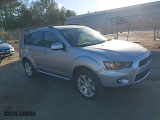 2010 Mitsubishi Outlander SE with VIN JA4AS3AW4AZ009939, listed as a IAAI auction lot 41689188 with 144,480 mi miles. Bid and sale history available at carsss.com. Image 1.
