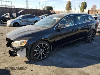 2017 Volvo V60 T5 Drive-E Platinum with VIN YV140MEM1H1339323, listed as a Copart auction lot 85334704 with 45,629 mi miles and Salvage Title. Bid and sale history available at carsss.com. Image 1.