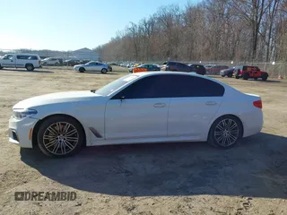 2018 BMW 5 Series M550i xDrive with VIN WBAJB9C53JB036097, listed as a IAAI auction lot 41743031 with 70,164 mi miles and . Bid and sale history available at carsss.com. Image 15.