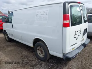 2007 Chevrolet Express Cargo Van with VIN 1GCGG25V571234701, listed as a IAAI auction lot 41684130 with 999,999 mi miles. Bid and sale history available at carsss.com. Image 3.
