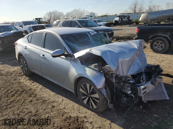 2021 Nissan Altima SV with VIN 1N4BL4DV3MN331991, listed as a Copart auction lot 46588445 with Not Provided miles and Salvage Title. Bid and sale history available at carsss.com. Image 4.