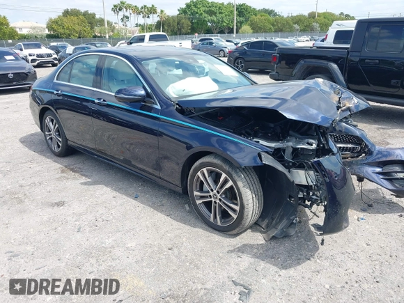 2022 Mercedes-Benz E 350 z VIN W1KZF8DBXNB049580, wystawiony jako IAAI lot #42102354 z przebiegiem 5 284 mil mil oraz . Historia ofert i sprzedaży dostępna na DreamBid. Obrazek 1.