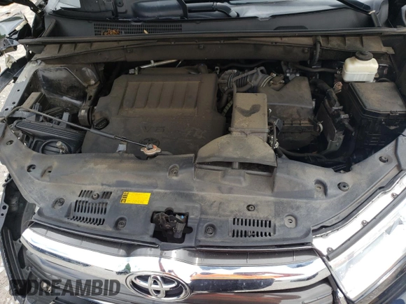 2016 Toyota Highlander LE z VIN 5TDBKRFH4GS348640, wystawiony jako Copart lot #56398355 z przebiegiem 90 659 mil mil oraz Szkoda całkowita • Salvage title. Historia ofert i sprzedaży dostępna na DreamBid. Obrazek 12.