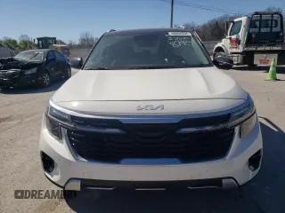 2024 Kia Seltos S z VIN KNDEU2AA3R7598795, wystawiony jako Copart lot #48802654 z przebiegiem 740 mil mil oraz Szkody całkowita. Historia ofert i sprzedaży dostępna na DreamBid. Obrazek 5.