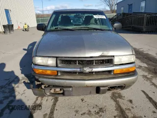 2001 Chevrolet S-10 LS with VIN 1GCDT19W618242218, listed as a Copart auction lot 51921875 with 156,887 mi miles and Salvage Title. Bid and sale history available at DreamBid. Image 5.