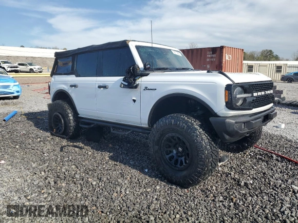 2022 Ford Bronco с VIN 1FMEE5DP6NLB41068, выставлен на аукционе Copart как лот 50778505 с пробегом 70 431 миль миль и Списание • Salvage title. История ставок и продаж доступна на DreamBid. Изображение 4.