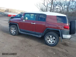 2008 Toyota FJ Cruiser with VIN JTEBU11F48K050207, listed as a IAAI auction lot 41465204 with 279,584 mi miles. Bid and sale history available at carsss.com. Image 3.