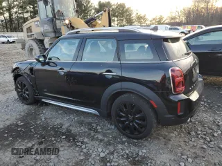 2022 MINI Countryman Cooper S with VIN WMZ83BR08N3N71282, listed as a Copart auction lot 83673944 with 18,095 mi miles and Salvage title. Bid and sale history available at DreamBid. Image 2.