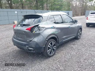 2019 Nissan Kicks SR with VIN 3N1CP5CU9KL503622, listed as a IAAI auction lot 42045362 with 69,000 mi miles. Bid and sale history available at carsss.com. Image 4.