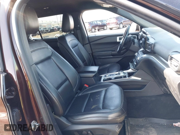 2020 Ford Explorer XLT with VIN 1FMSK8DHXLGA66970, listed as a IAAI auction lot 41941824 with 81,187 mi miles. Bid and sale history available at carsss.com. Image 5.