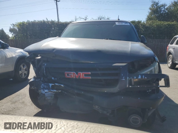 2003 GMC Sierra 1500HD SLT z VIN 1GTGK13U83F193383, wystawiony jako Copart lot #48501345 z przebiegiem 182 639 mil mil oraz Szkoda całkowita • Salvage title. Historia ofert i sprzedaży dostępna na DreamBid. Obrazek 5.