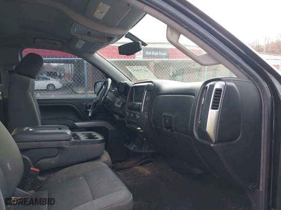 2016 Chevrolet Silverado 1500 LT with VIN 3GCUKREC3GG198548, listed as a IAAI auction lot 41718152 with 189,416 mi miles. Bid and sale history available at carsss.com. Image 5.