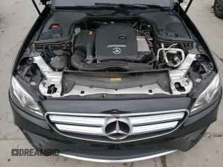 2019 Mercedes-Benz E-Class E 300 with VIN WDDZF4JB6KA606838, listed as a Copart auction lot 67752522 with 33,602 mi miles. Bid and sale history available at carsss.com. Image 11.