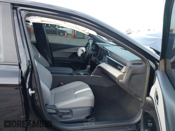 2025 Toyota Camry LE z VIN 4T1DAACK5SU523507, wystawiony jako IAAI lot #41389041 z przebiegiem 5 027 mil mil oraz . Historia ofert i sprzedaży dostępna na DreamBid. Obrazek 5.