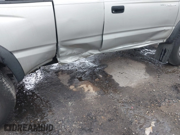 2004 Toyota Tacoma with VIN 5TEWN72N04Z430419, listed as a IAAI auction lot 41982507 with 191,802 mi miles and . Bid and sale history available at DreamBid. Image 6.