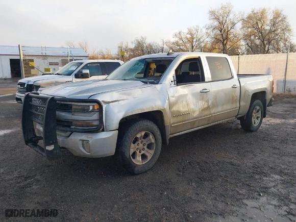 2016 Chevrolet Silverado 1500 LT with VIN 3GCUKREC7GG314592, listed as a IAAI auction lot 40813513 with 294,048 mi miles. Bid and sale history available at carsss.com. Image 2.