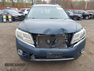 2014 Nissan Pathfinder SL with VIN 5N1AR2MM5EC703470, listed as a IAAI auction lot 42075929 with 124,920 mi miles. Bid and sale history available at carsss.com. Image 17.