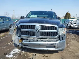 2016 Ram 1500 Tradesman z VIN 1C6RR7ST8GS137187, wystawiony jako IAAI lot #41608461 z przebiegiem 201 765 mil mil oraz . Historia ofert i sprzedaży dostępna na DreamBid. Obrazek 12.