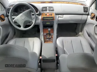 2000 Mercedes-Benz CLK 320/430 z VIN WDBLJ65G4YF149361, wystawiony jako Copart lot #46554435 z przebiegiem 97 779 mil mil oraz Czysty tytuł • Clean title. Historia ofert i sprzedaży dostępna na DreamBid. Obrazek 8.