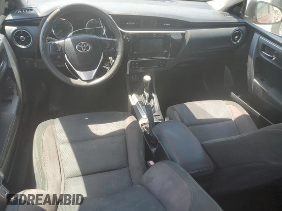 2019 Toyota Corolla L z VIN 5YFBURHE5KP940644, wystawiony jako Copart lot #57769335 z przebiegiem 117 700 mil mil oraz Czysty tytuł • Clean title. Historia ofert i sprzedaży dostępna na DreamBid. Obrazek 8.