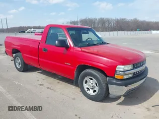2002 Chevrolet Silverado 1500 with VIN 1GCEC14W52Z226468, listed as a IAAI auction lot 41790682 with 132,447 mi miles. Bid and sale history available at carsss.com. Image 1.