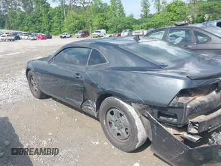 2013 Chevrolet Camaro LS z VIN 2G1FA1E39D9206888, wystawiony jako IAAI lot #42170703 z przebiegiem 169 661 mil mil oraz . Historia ofert i sprzedaży dostępna na DreamBid. Obrazek 15.