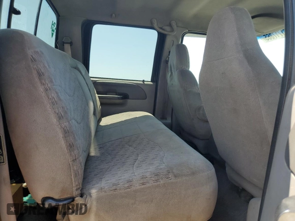2000 Ford F-350 XL with VIN 1FTSW31F3YEB20854, listed as a Copart auction lot 61717865 with 209,288 mi miles and Salvage title. Bid and sale history available at DreamBid. Image 10.