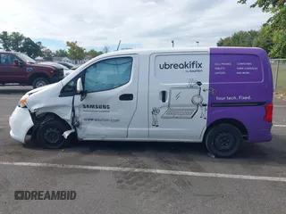 2020 Nissan NV200 SV с VIN 3N6CM0KN9LK701981, выставлен на аукционе IAAI как лот 40386960 с пробегом 64 373 миль миль и . История ставок и продаж доступна на DreamBid. Изображение 14.
