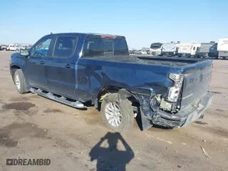 2020 Chevrolet Silverado 1500 LT with VIN 1GCUYDED8LZ127737, listed as a IAAI auction lot 40535100 with 147,186 mi miles. Bid and sale history available at carsss.com. Image 3.